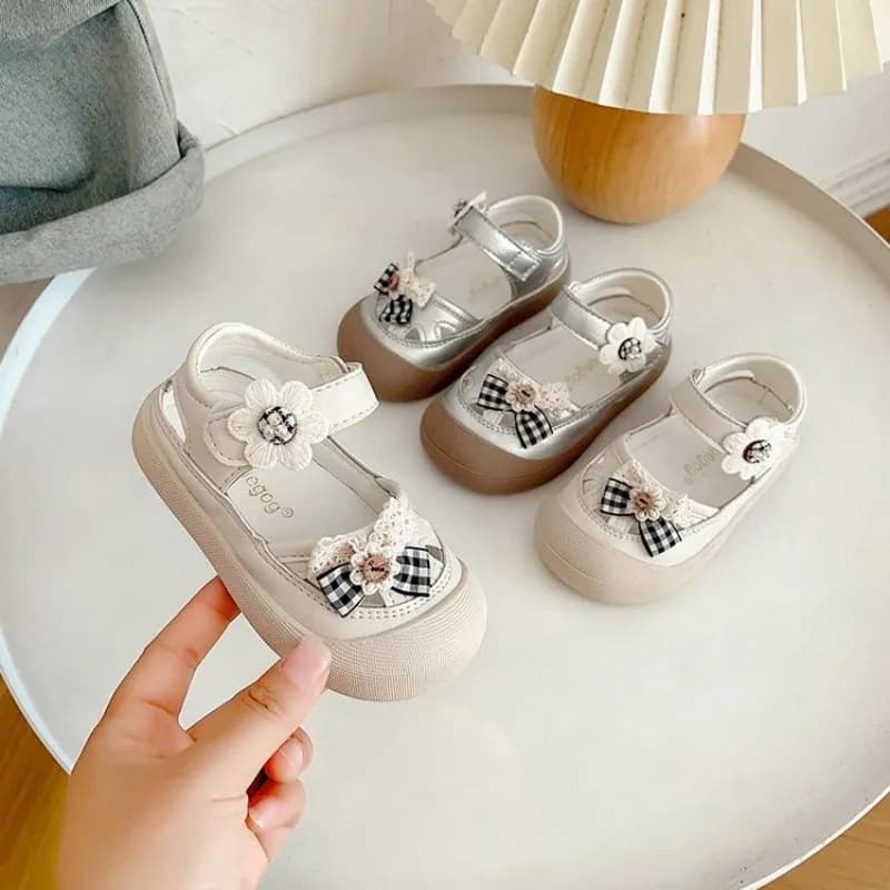Sandali da spiaggia per bambine - Scarpe casual traspiranti con fiocco a fiore per bambini - Scarpe da principessa Estate 2026 - Materiale morbido antiscivolo