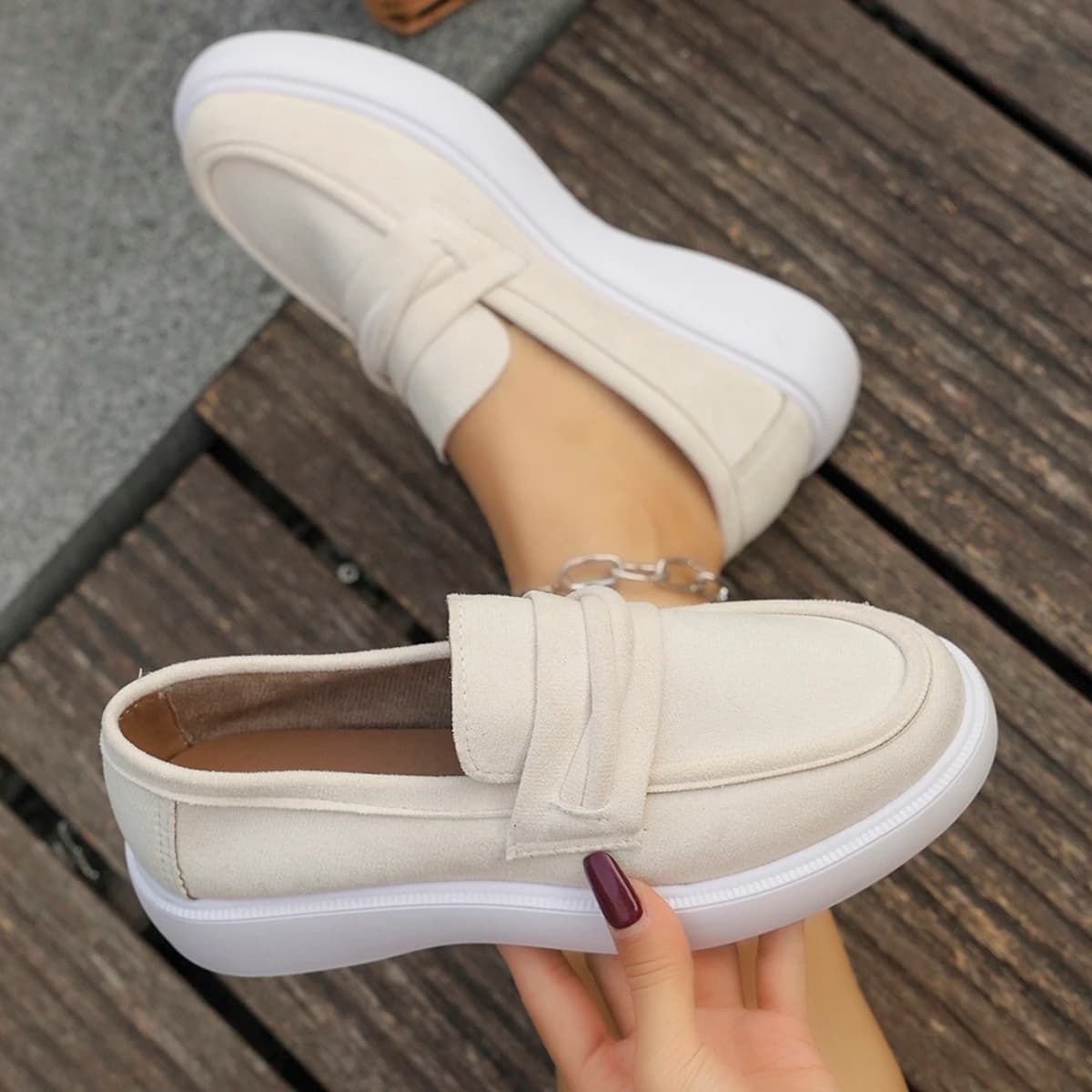 Mocassini Coreani da Donna Nuovi Slip-on Casual in Pelle Scamosciata con Cuciture 2025 Punta Tonda Sneakers Femminili
