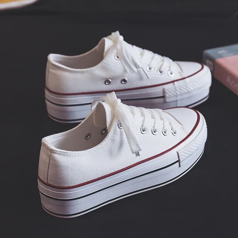 2023 Scarpe basse da donna Sneakers con plateau Tenis in tela nera vulcanizzata Scarpe da skateboard bianche da tennis femminili con aumento di altezza