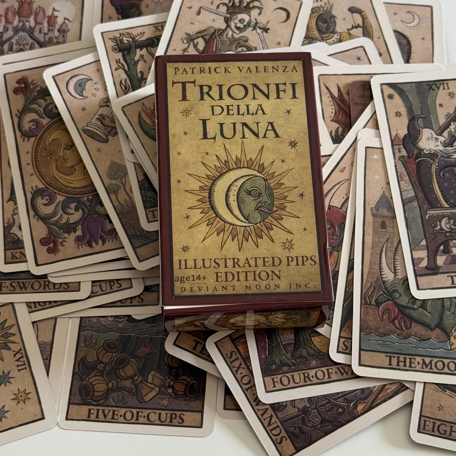 Trionfi Della Luna Tarot Cards English Visions Divination Illustrated Edition Borad Playing Games