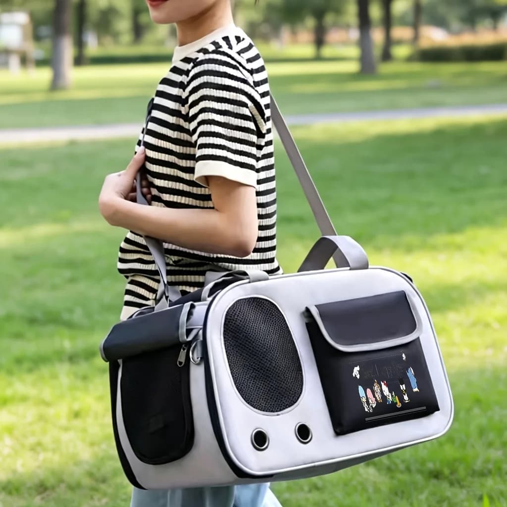 Zaino per animali domestici Sanrio All-Star con tracolla larga, design anti-pressione e chiusura con cerniera - Adatto per cani, cuccioli, viaggi
