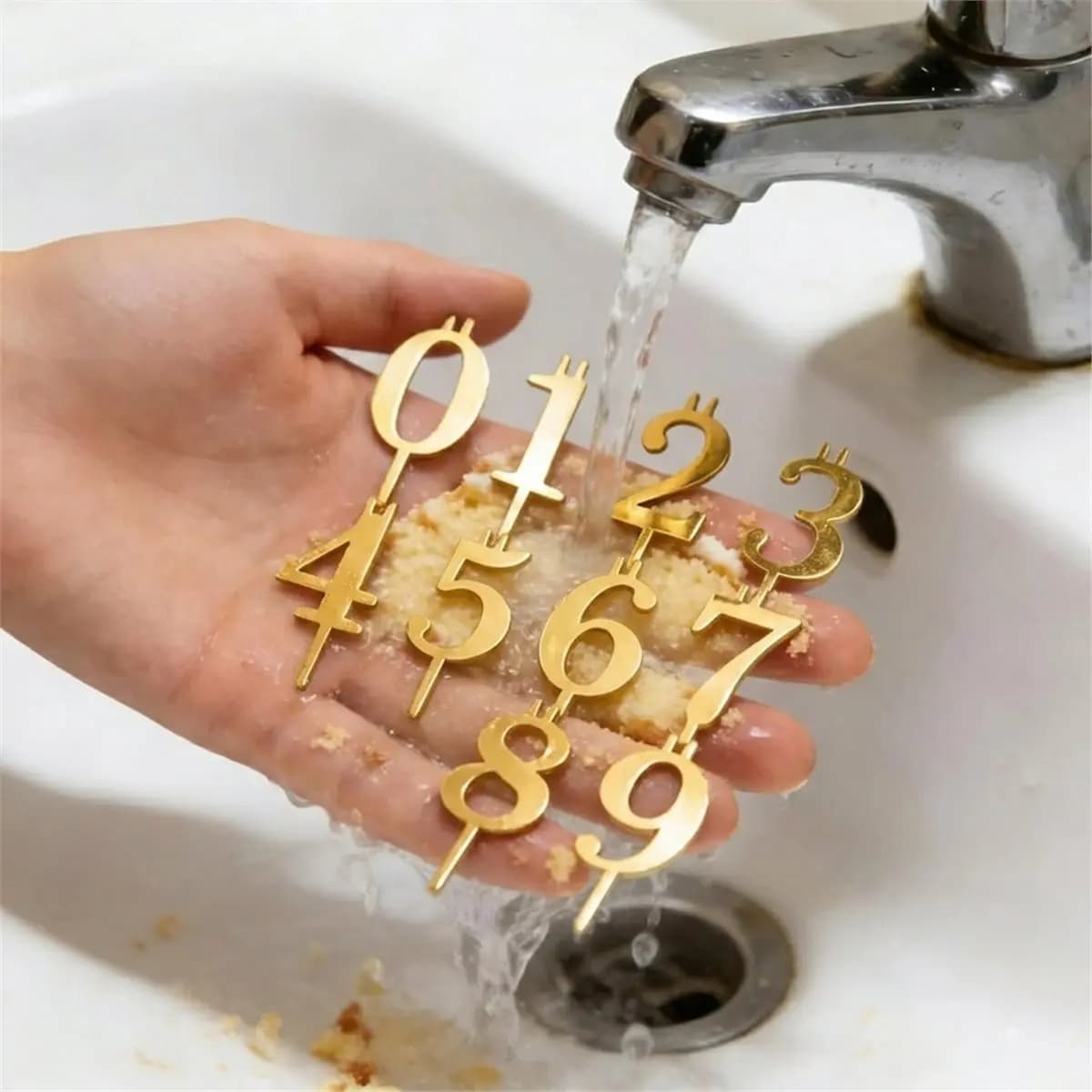 Set di Portacandele Numerici Riutilizzabili per Torte, Decorazioni per Torte di Compleanno, Portacandele in Metallo per Compleanni