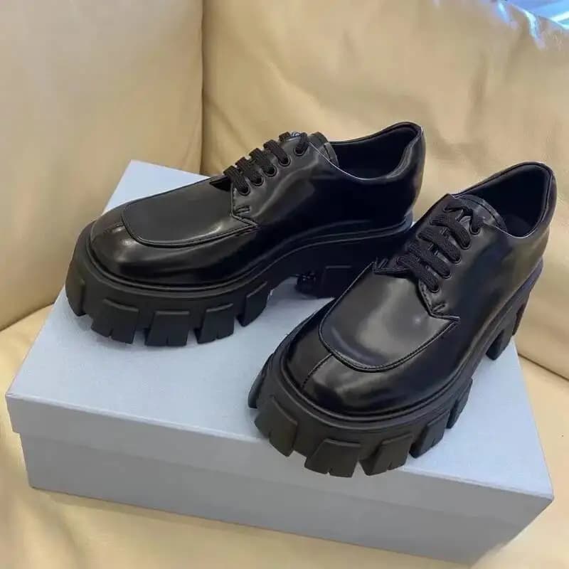 Women's leather moccasins, spring and autumn shoes with plateaus, tight shoes, strong sizes 35-40, casual woman, flat
