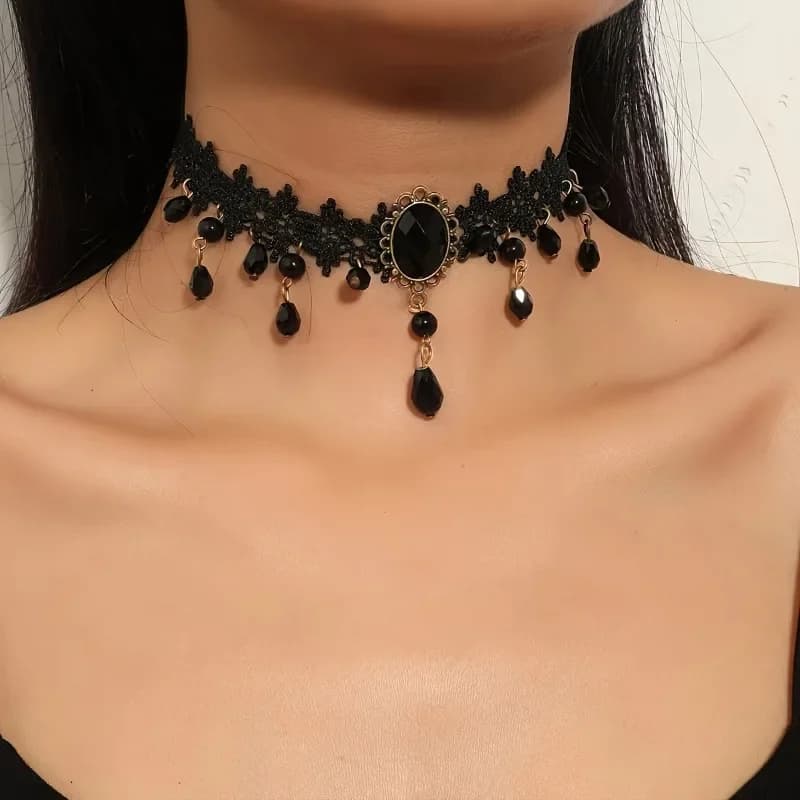 1PS-Collana corta da donna in pizzo con nappe nere, adatta per l'uso quotidiano durante le feste in vacanza.