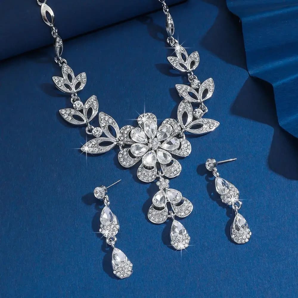Set di Gioielli da Sposa con Cristalli Scintillanti, 3 Pezzi, Orecchini di Lusso con Strass, Raffinata Collana Dorata per Banchetti