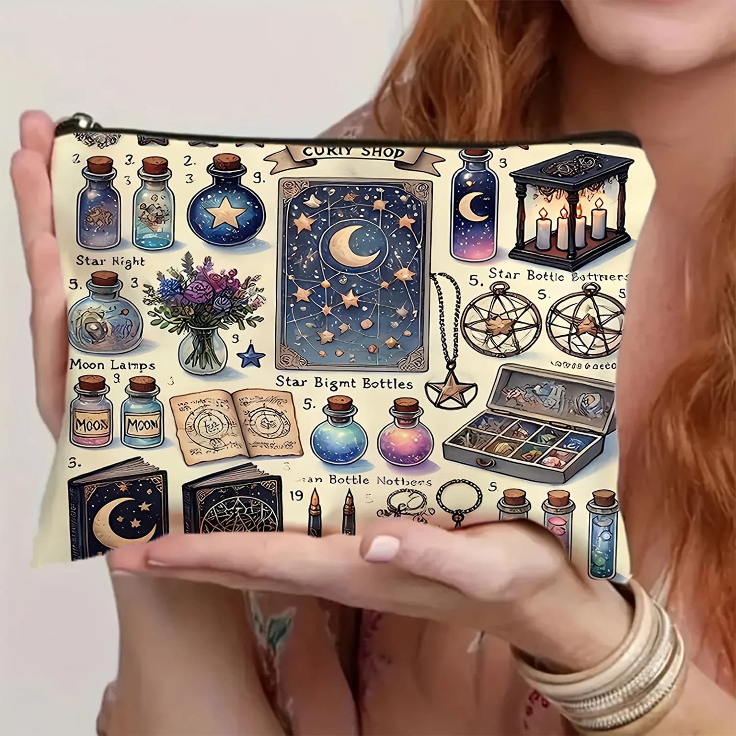 Borsa per Tarocchi con Design Vibrante e Cosmico, in Poliestere Resistente, Compatta e Portatile, Ideale come Borsa Cosmetica per Uso Quotidiano o da Viaggio