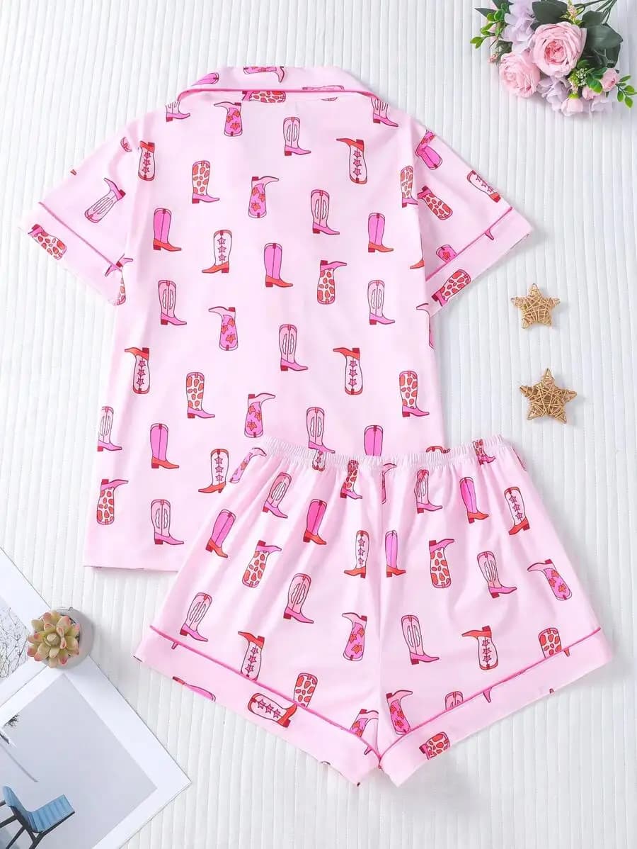 Set pigiama da donna con stampa stivali rosa, camicia a maniche corte e pantaloncini con elastico in vita, abbigliamento da notte