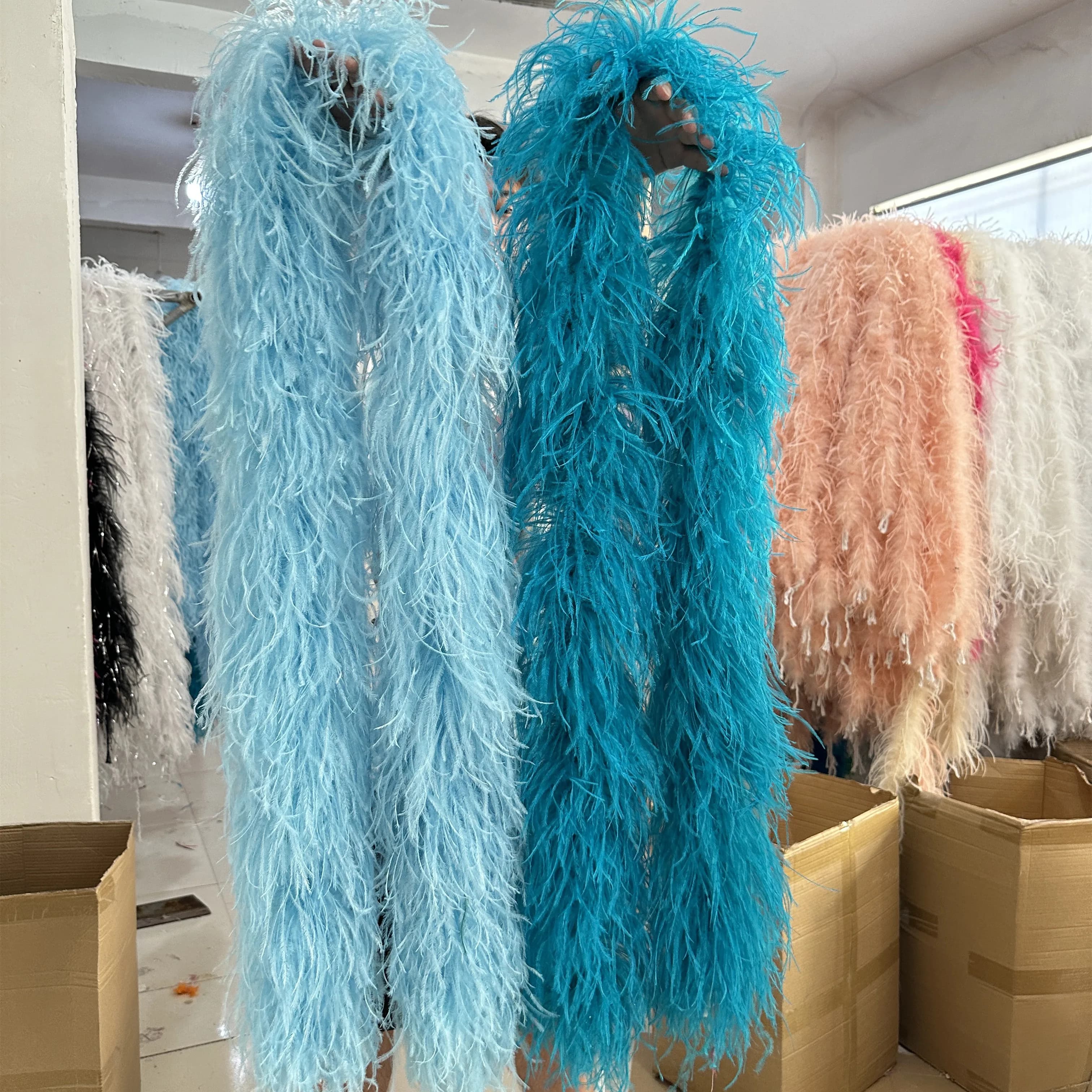 1/0.5/2M soffici piume di struzzo blu Boa da 2 a 10 strati scialle Plumes per abiti da carnevale da sposa sciarpa accessori per cucire