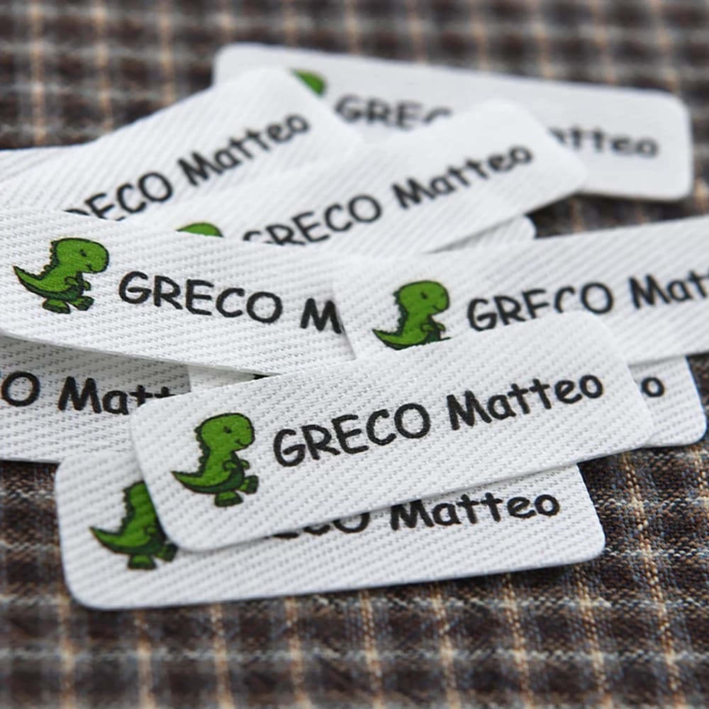 Etichette personalizzate in cotone termoadesivo e cucito 40x12,5 mm arrotondate - 100% cotone lavabile, set da 98 pezzi per abbigliamento artigianato fai da te