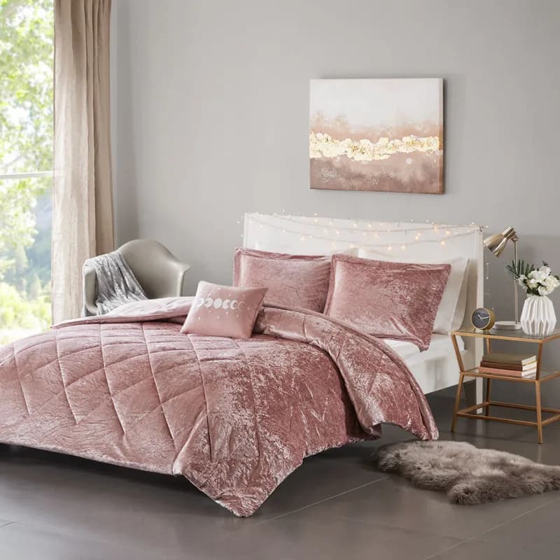 4 Piece Full/Queen Velvet Comforter Set with Throw Pillow