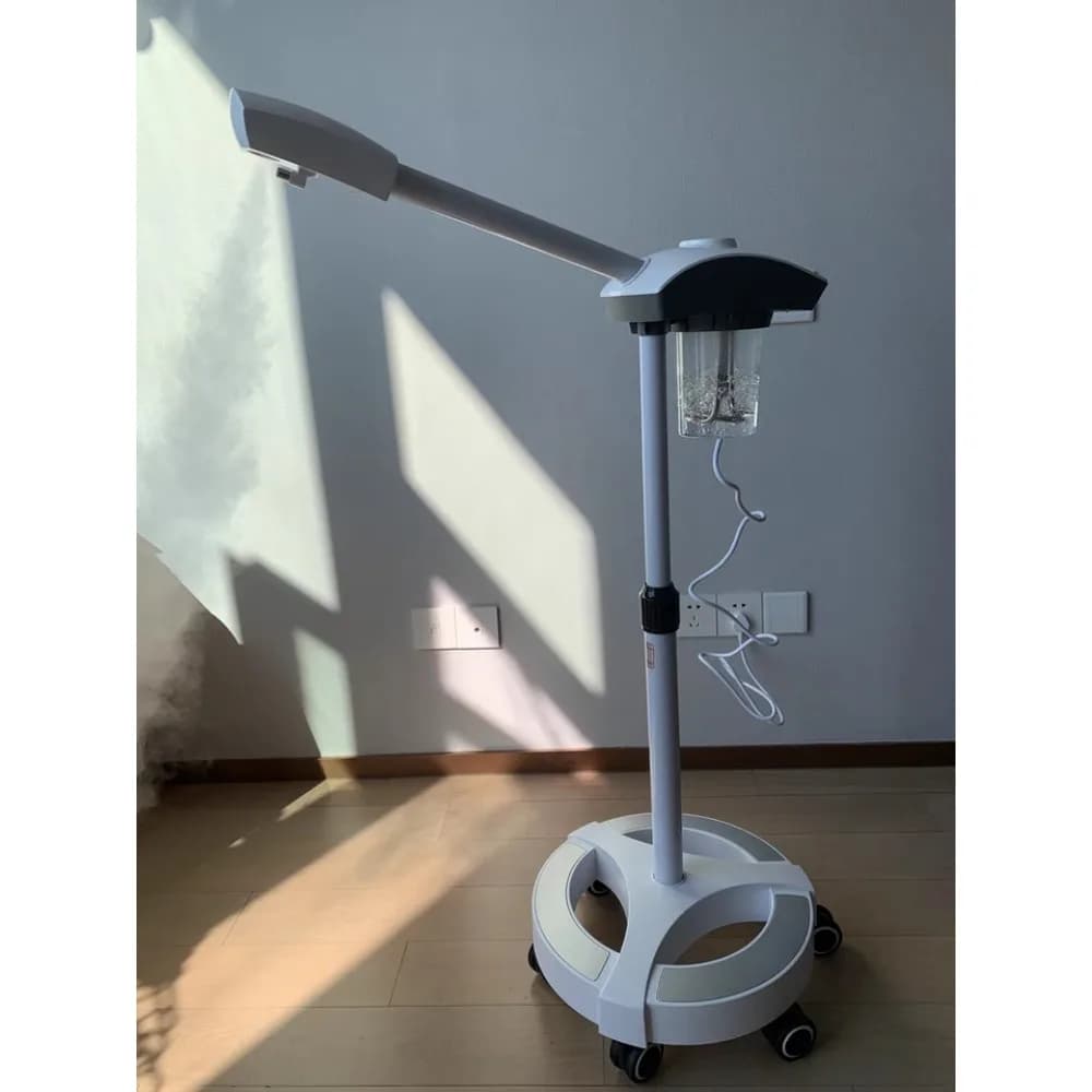 Nano Misuratore di spruzzo Vapore facciale Umidificatore a nebbia calda per il viso Pulizia profonda Vaporizzatore Spruzzatore Salon Home Spa Cura della pelle Sbiancamento