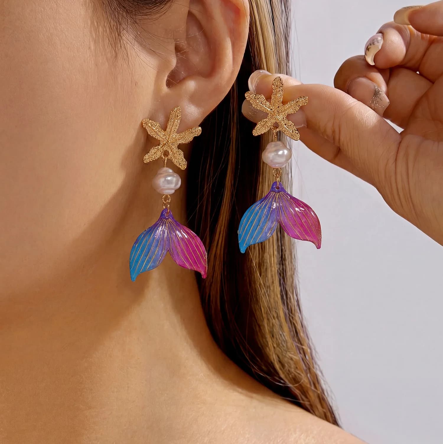 Cross border colored mermaid tail earrings, fashionable, luxurious, exquisite acrylic earrings, long earrings, earrings