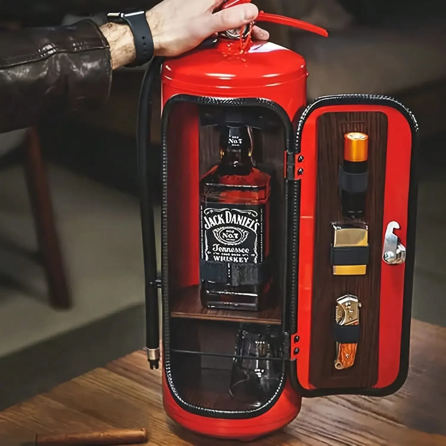 Dispenser di liquori portatile con mini bar a forma di estintore in ferro da 1 pezzo, ideale per la decorazione domestica e i picnic all'aperto