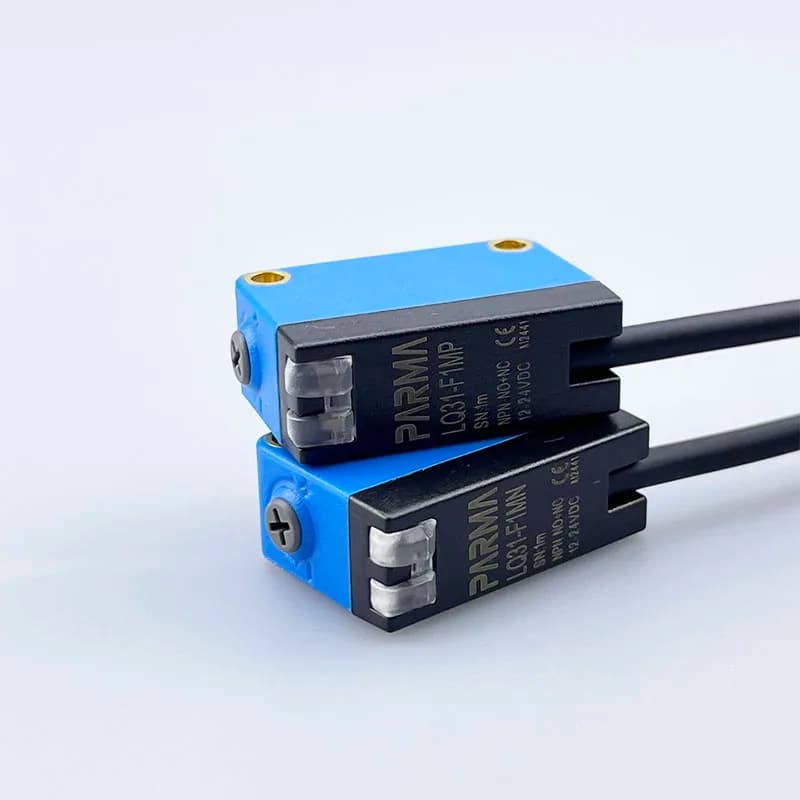 PARMA LQ31-F1MN Long Distance Diffuse Laser Sensor Visible Infrared Photoelectric Switch Sensing Range 1m