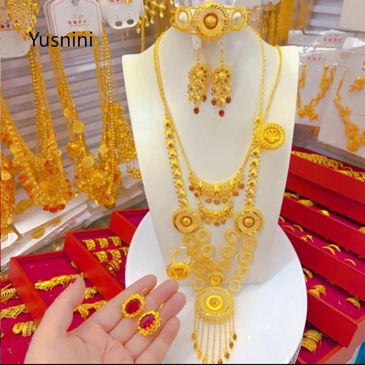 Nuovo set di gioielli di lusso placcati in oro 24 carati di Dubai Fashion, composto da collana, orecchini, anelli e bracciali, raffinato set di gioielli per fidanzamento e feste, ideale per innamorati.