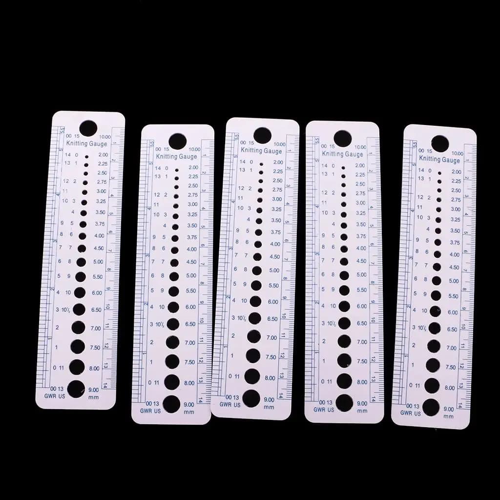 Plastic Knitting Gauge Ruler for Needle Size Conversion Knitting Hooks Accessory for Crochet and Knitting Equipment