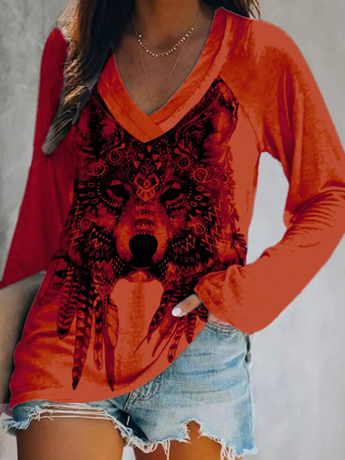 T-shirt casual da donna a maniche lunghe con stampa lupo e scollo a V per l'autunno