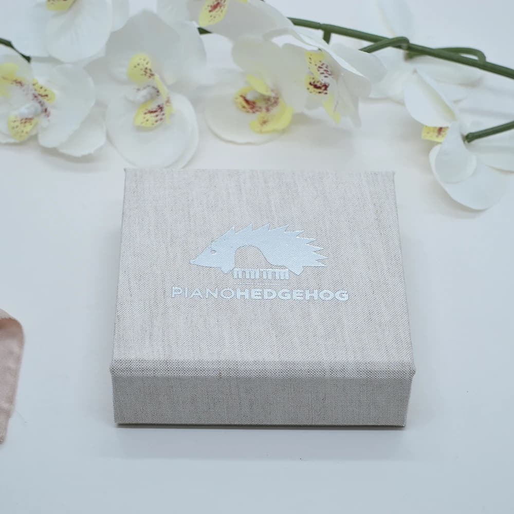 Handmade Cream Linen USB Box Custom Logo USB Flash Drive Organizer for Wedding Gift and photogrpahers Gift