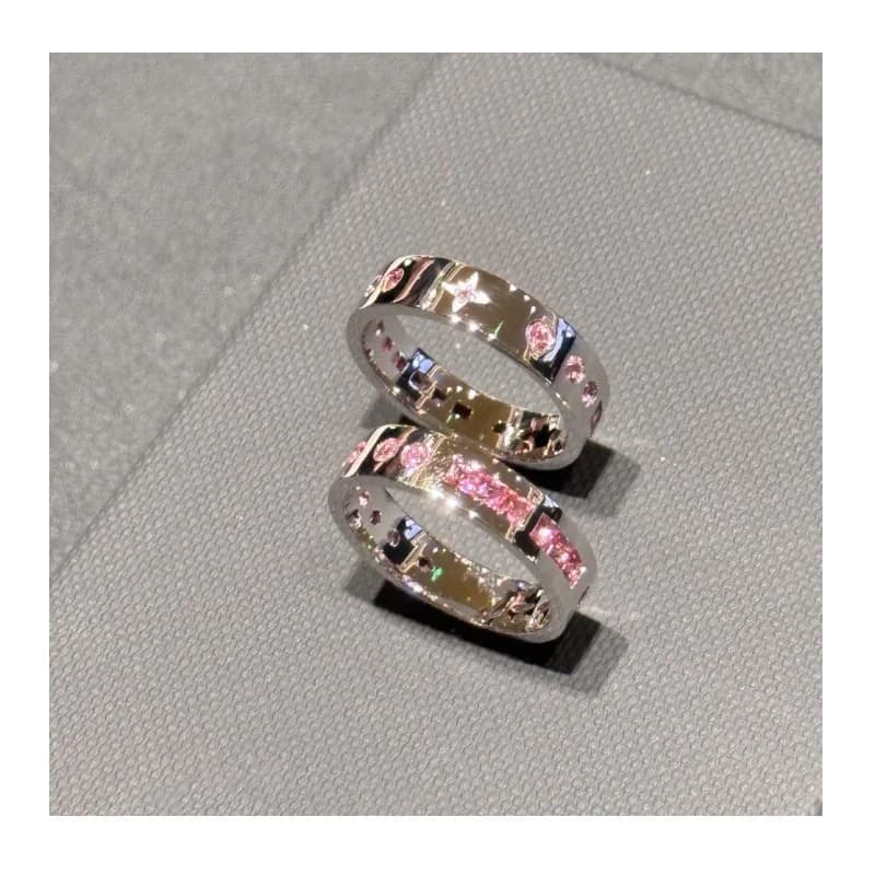 Squisito Anello Colorato con Zircone Rosa di Zhou Yiran, Design Unico con Codice Morse per Uomo e Donna, Anello per Coppie
