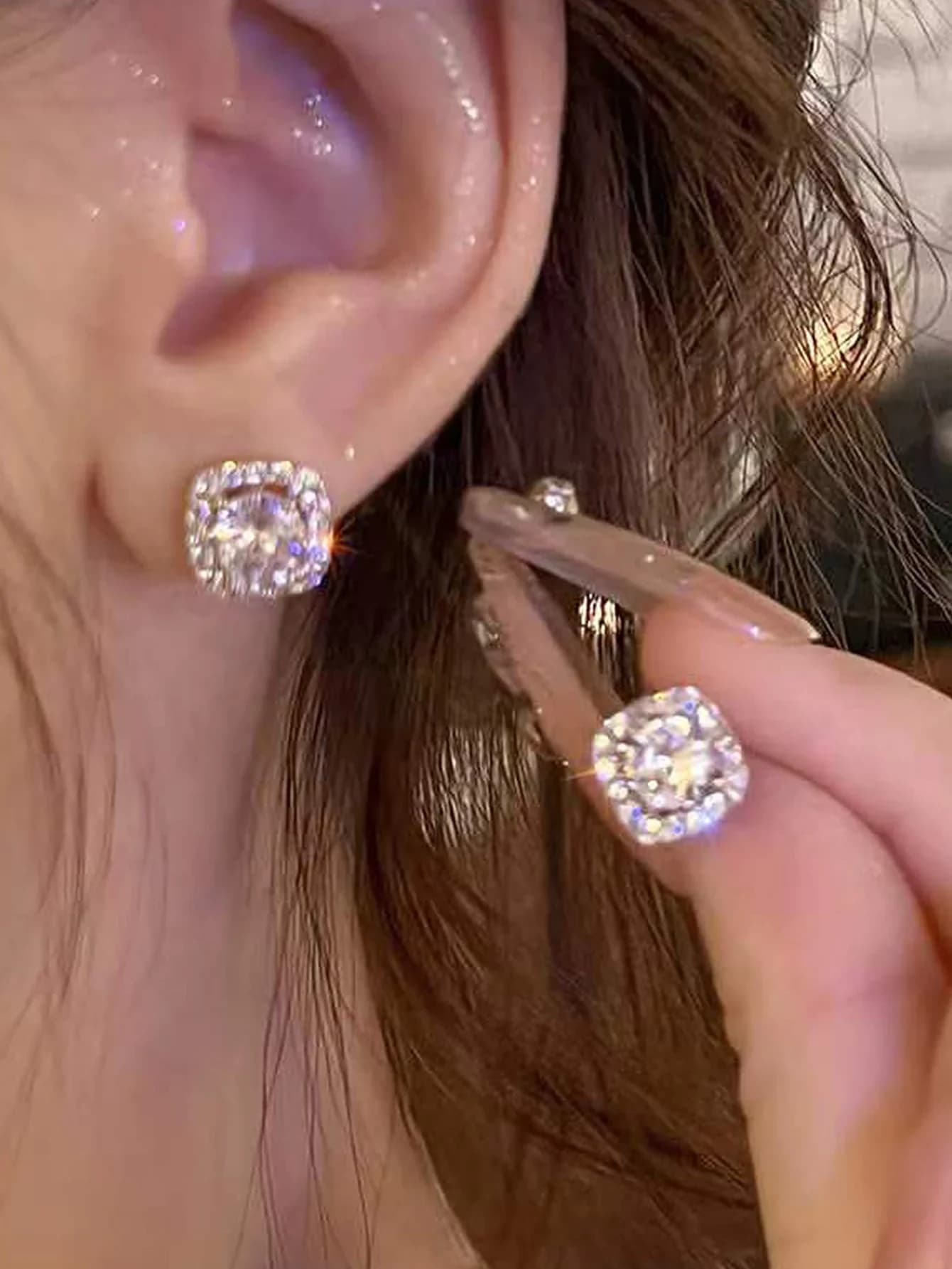 1 paio di orecchini di lusso con zirconi quadrati e accenti in rame per gioielli da donna da indossare tutti i giorni