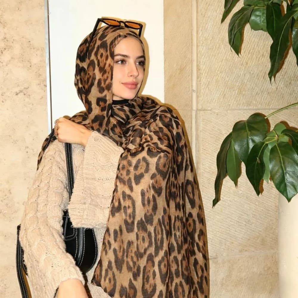 Sciarpa da donna in cotone Bali alla moda, con texture, fantasia a pois, traspirante, motivo classico, stampa leopardata, per uso esterno
