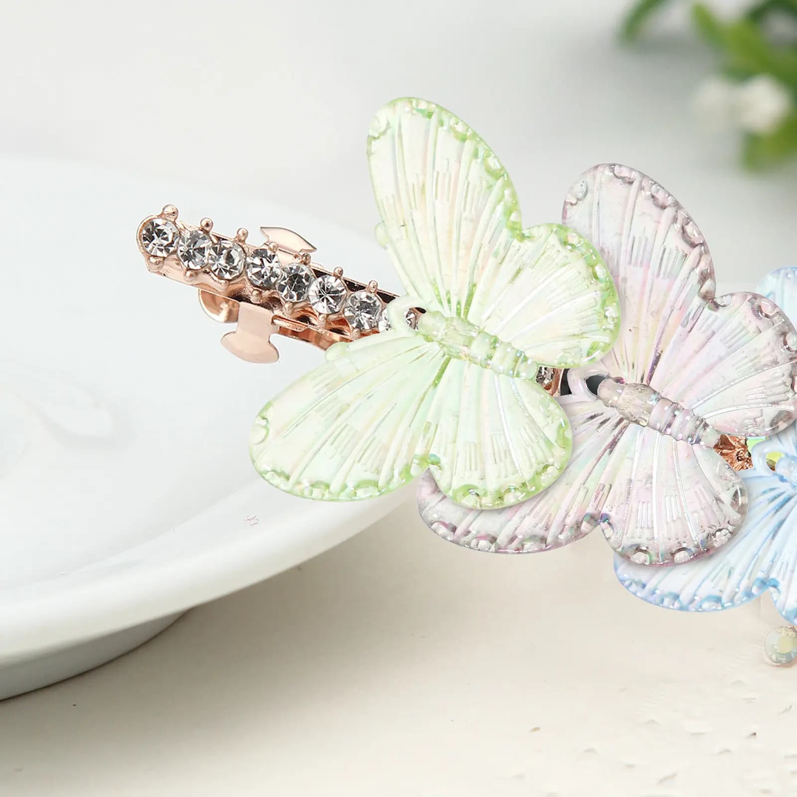 40 Pezzi di Piccoli Ciondoli a Forma di Farfalla in Resina Elettroplaccata, Accessori per Decorazione Cover Telefono, Fermagli per Capelli, Kit Creativo per Artigianato