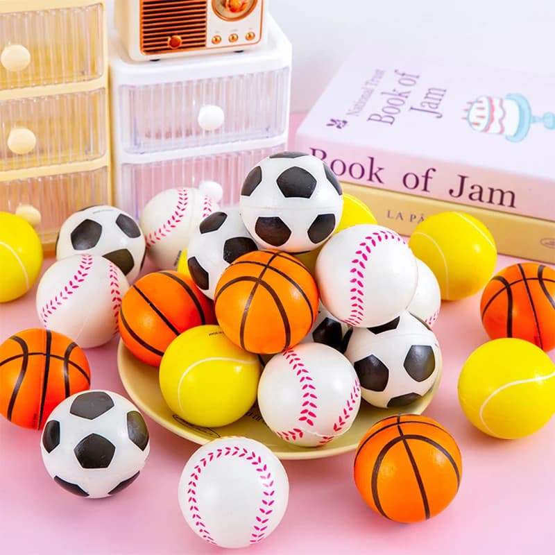12 pezzi tema sportivo calcio basket baseball tennis morbido PU palline rimbalzanti giocattoli per bambini bomboniere festa di compleanno riempitivi pinata