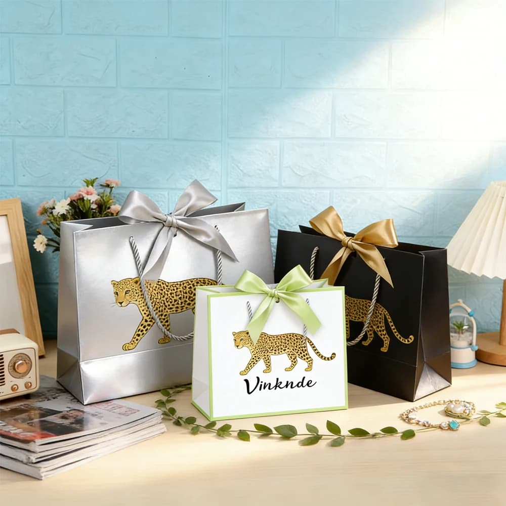 Luxury Silver Gray Gift Paper Bag Custom Logo for Jewelry Shoes Clothes Shopping Wedding Gift Jewelry Packaging With Bow Ribbon