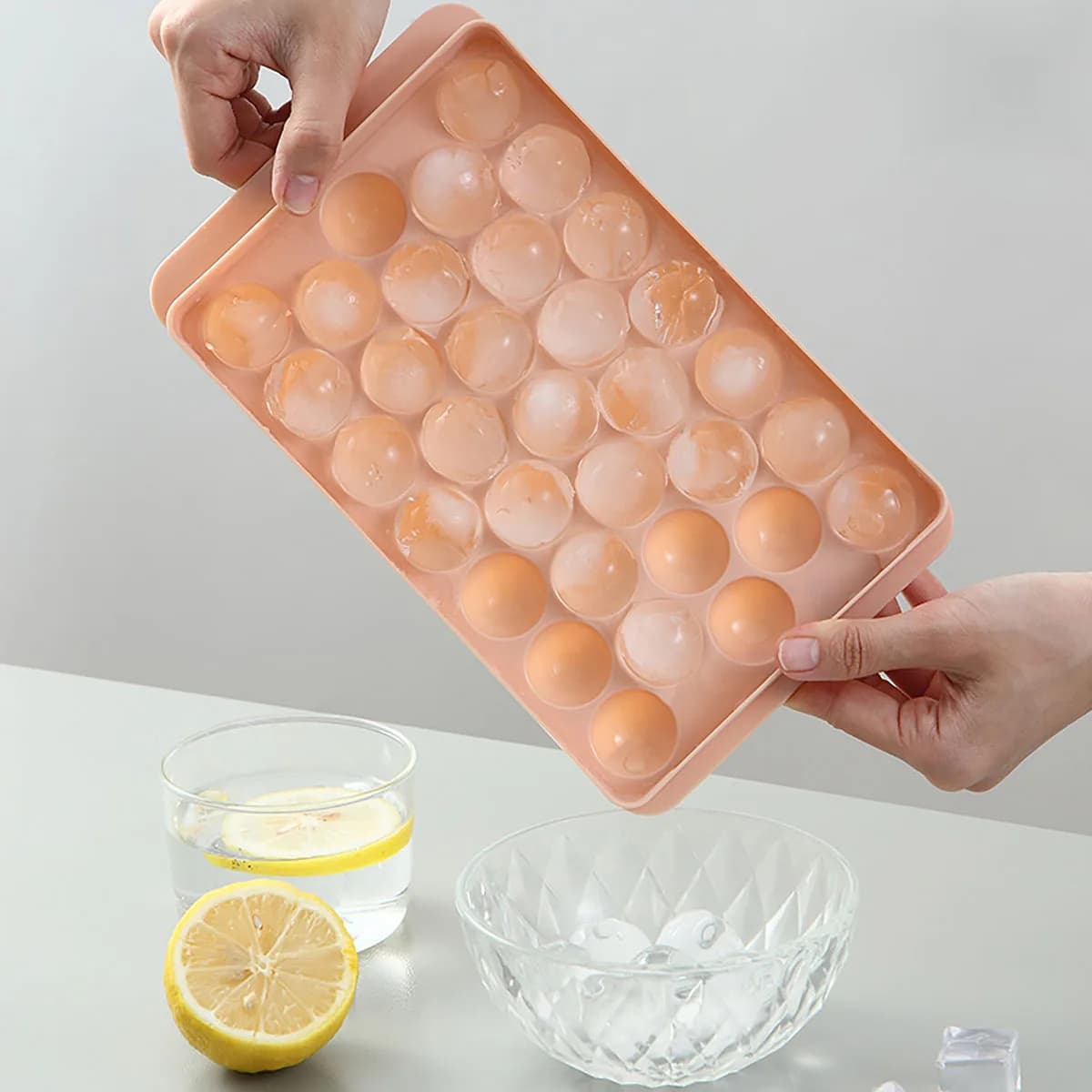 Stampo per 33 Palline di Ghiaccio a Forma di Palla da Hockey in PP, Vassoio per Cubetti di Ghiaccio Congelati per Whisky, Scatola per Ghiaccioli, Strumenti e Accessori da Cucina per la Creazione di Regali