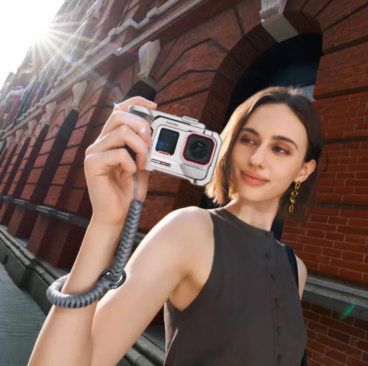 Ace Pro sports camera 2 Ultra HD waterproof camera with AI stabilization for Insta360 Vlog and Adventure