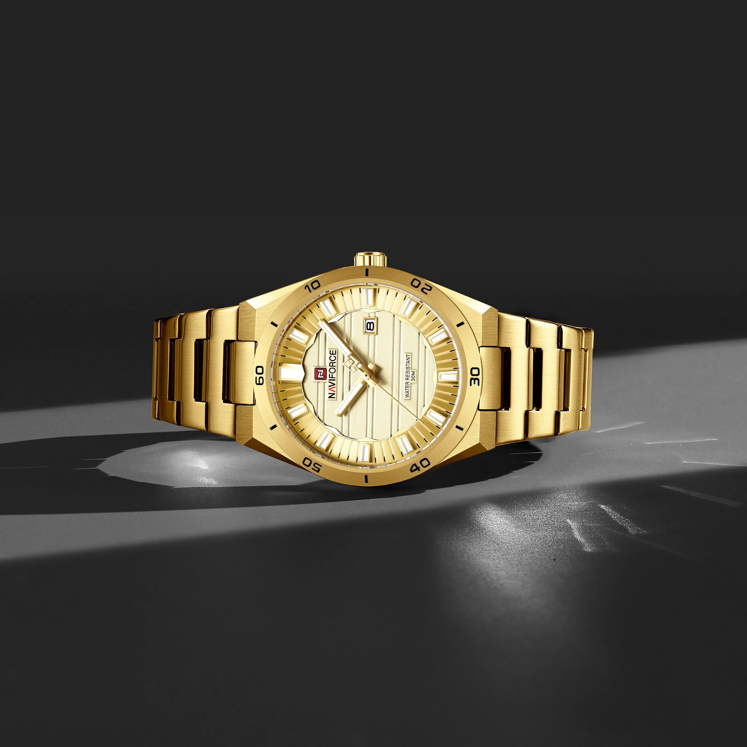 NAVIFORCE 9268 Elegant Men Quartz Watch Luminous Calendar Waterproof Stainless Steel Strap Fashion Business Watches for Man