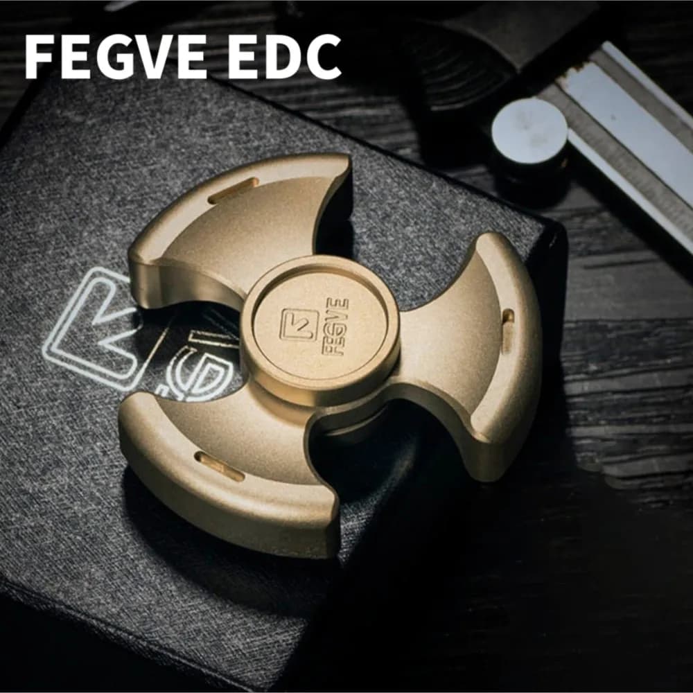 FEGVE EDC Fidget Spinner Ottone Tre Foglie Spinner Fidget Giocattoli per Adulti Design Originale Gadget per Sollievo dall'ansia