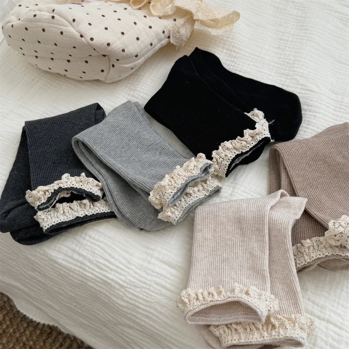 5 pairs of women's socks set plain simple sweet Korean lace for girl fashionable versatile socks with central tube socks JK Lolita