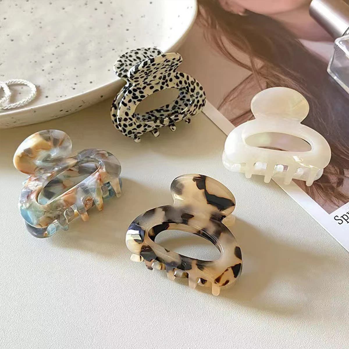 Fermaglio per capelli in acetato francese, mezza cravatta vintage ritagliata in tartaruga sul retro della testa, fermaglio per capelli medio con fermaglio per squalo