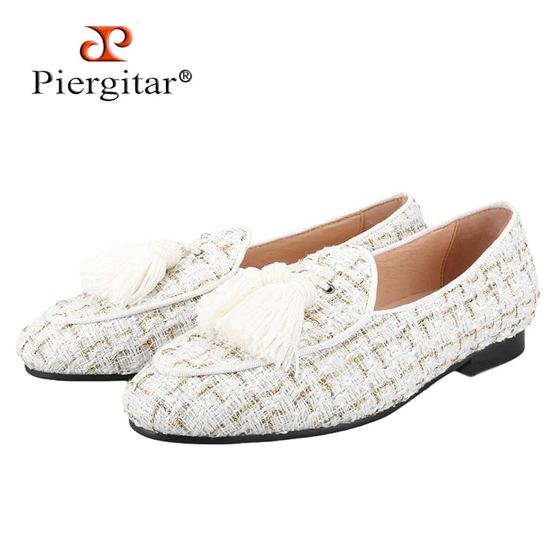 Mocassini da uomo in tweed di colori bianchi e neri Piergitar con nappe fatte a mano e frange Pantofole da fumo slip-on stile classico britannico
