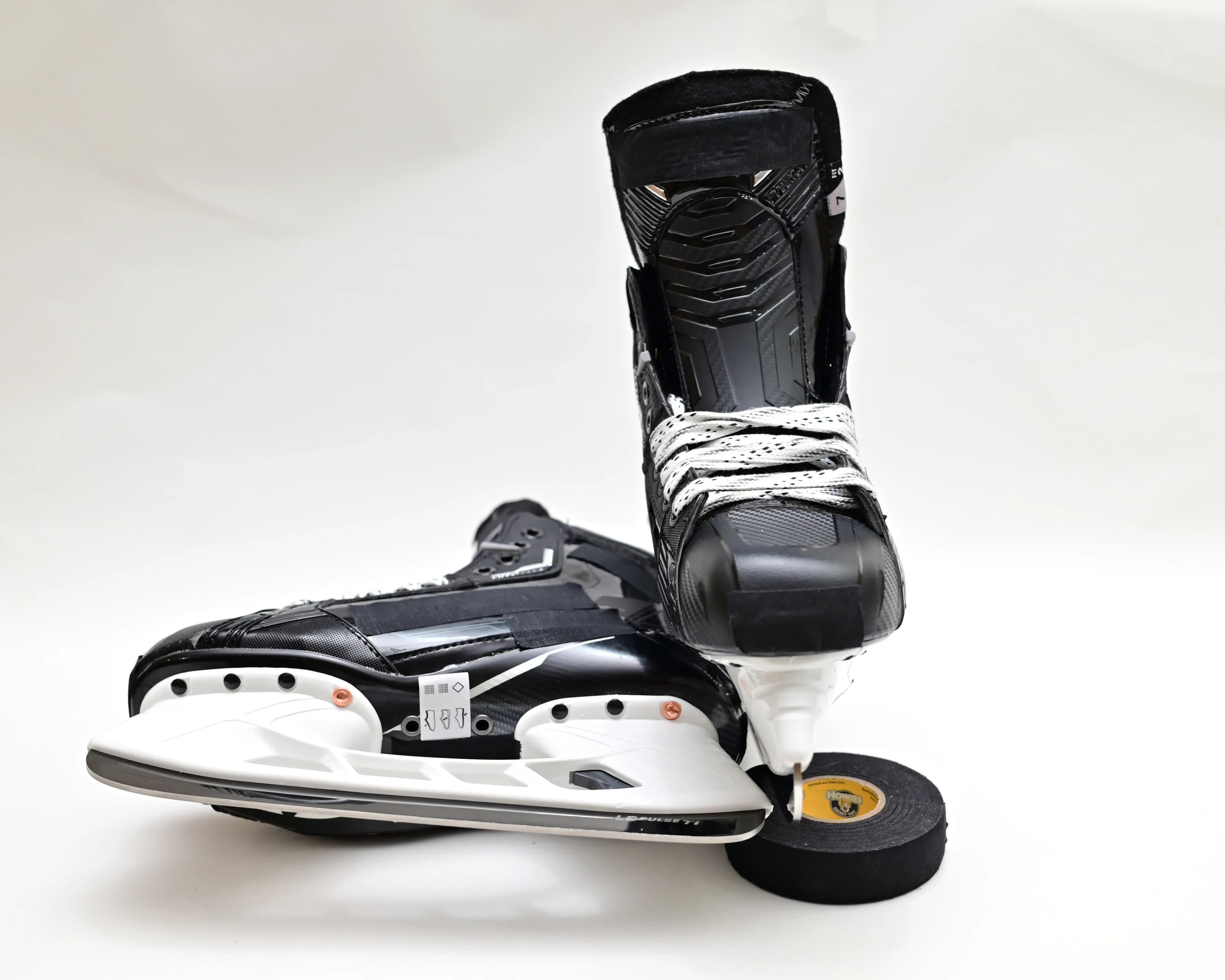 [Skate] Senior Thermalform Heat Molding hockey Skate Curv Lama in acciaio composito Vera fibra di carbonio per hockey su ghiaccio Personalizzabile