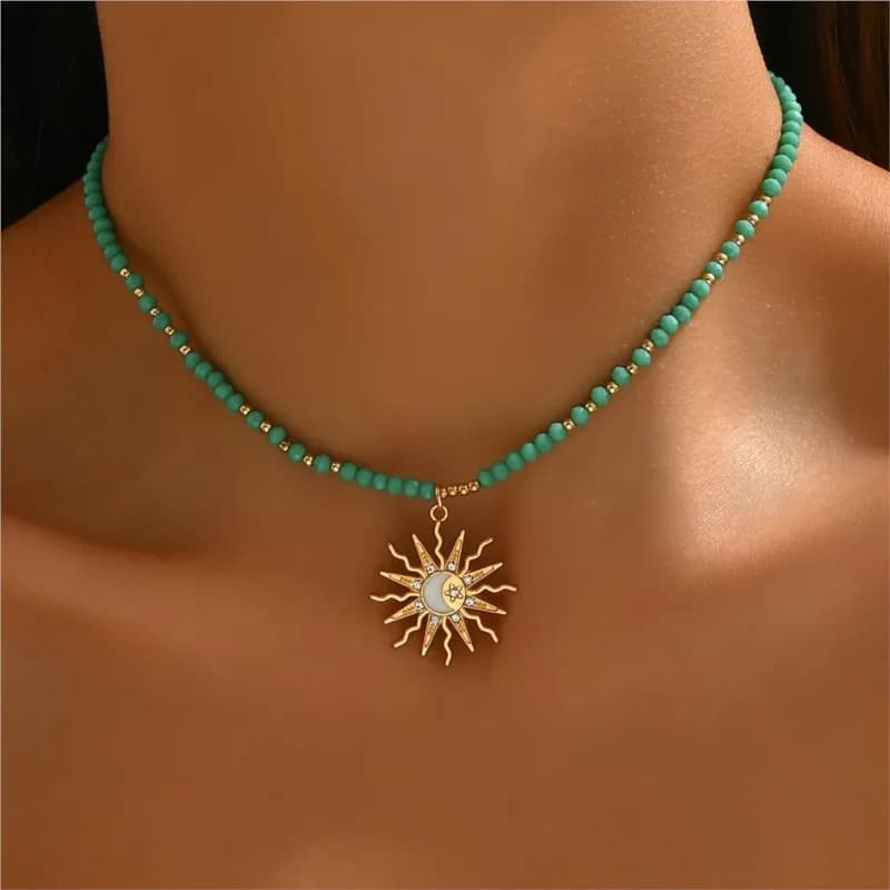 Collana vintage con ciondolo sole tonato dorato per donna Elegante perline turchesi Catena girocollo Collo Dichiarazione Gioielli per feste Regali