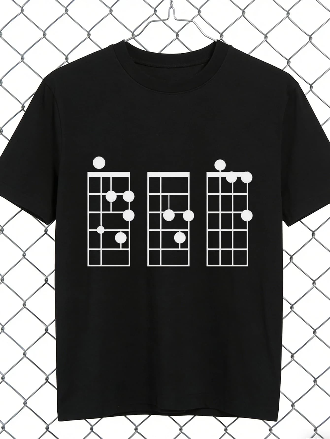 T-shirt grafica con diagrammi di accordi per ukulele T-shirt stampata nera Abbigliamento casual da uomo Girocollo Top in tessuto morbido Camicia unisex per amanti della musica