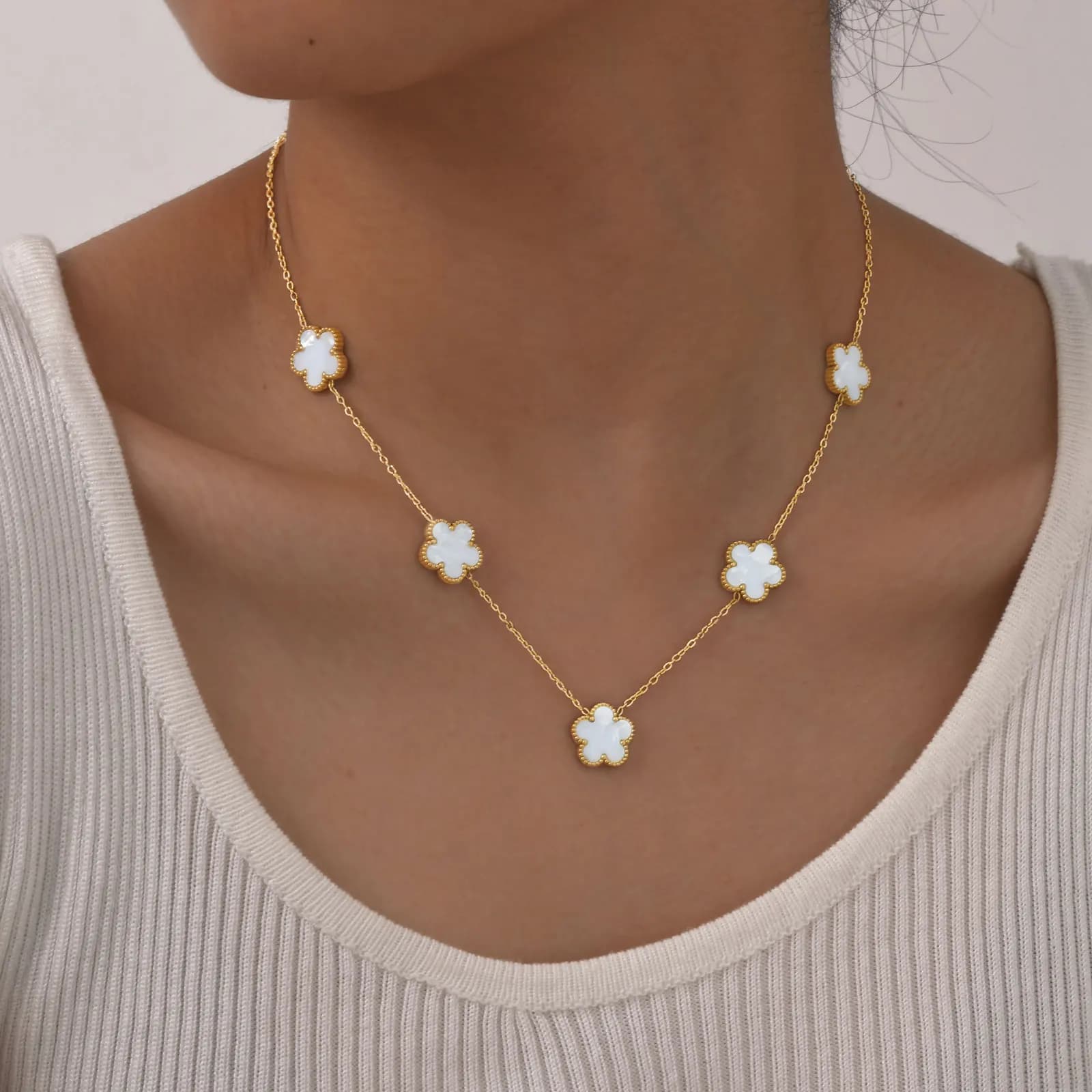 Elegant White Shell Five-leaf Flower Necklace for Women,Gold Color Stainless Steel Necklaces,Dainty Jewelry Mother's Day Gift