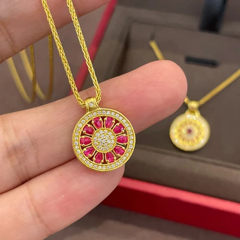 Collana con ciondolo girasole con diamanti e diamanti vintage con rubino rosa, moda squisita, colletto scavato, catena per banchetti, gioielleria raffinata