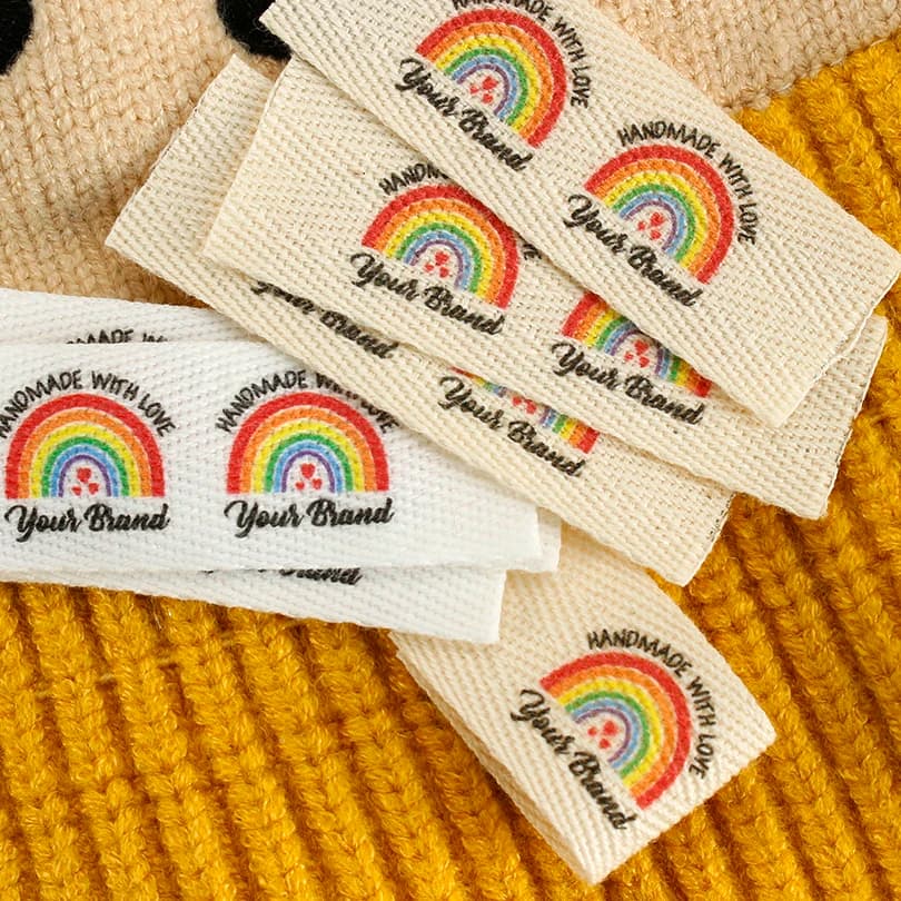 Etichetta in tessuto personalizzata, etichette pieghevoli in twill, etichette con logo, accessori per cucire, etichette a nastro, etichette per vestiti, etichette arcobaleno, XW3513