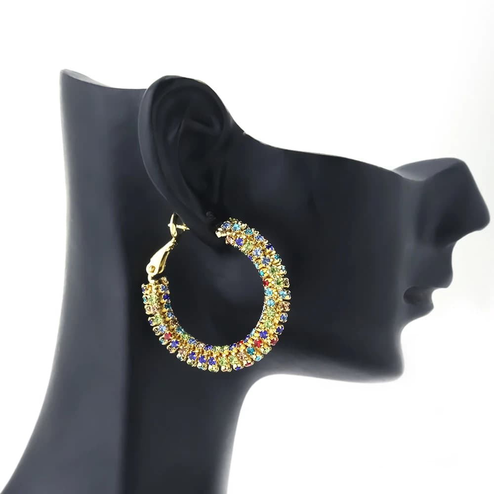 Simpatici orecchini femminili con zirconi arcobaleno Orecchini a cerchio con cartilagine Huggie per le donne Orecchini penetranti Gioielli in acciaio inossidabile di moda