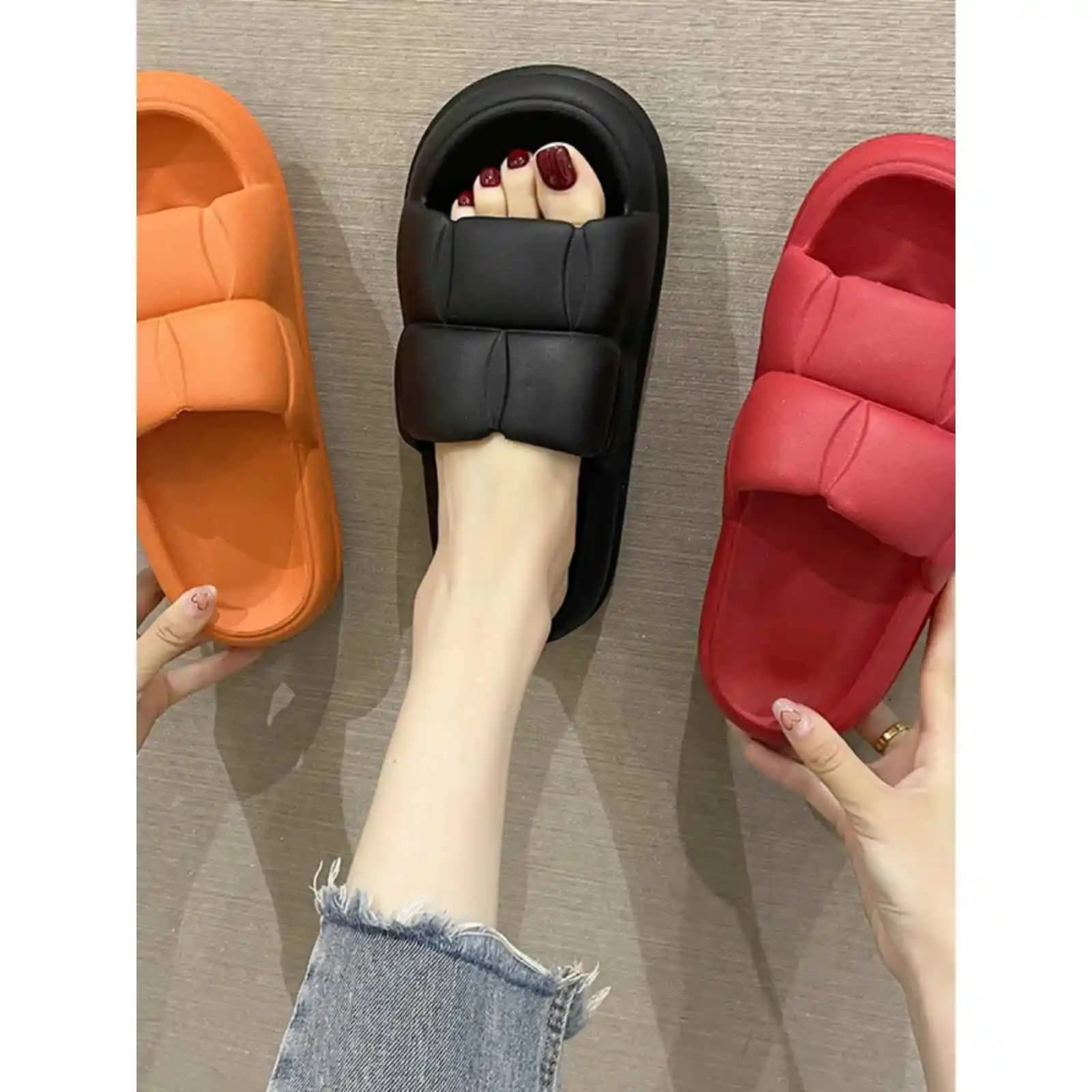 Women's Summer slippers with Soft Bottom and Heel Thickness, Fashion Anti-slip Sandals for Couples, Casual Style with Flat Heel