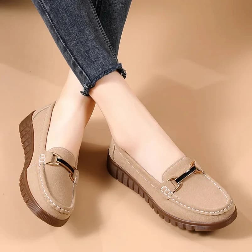 2025 Scarpe basse in pelle da donna Eleganti e comode Mocassini slip-on casual Mocassini da donna Sneakers Scarpe basse