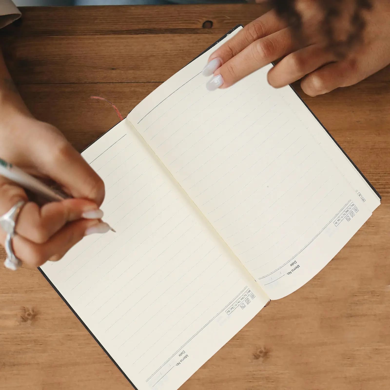 Agenda Portatile A5 con Copertina Artificiale, Layout Mensile, Settimanale e Giornaliero per Studenti, Insegnanti e Lavoratori d'Ufficio