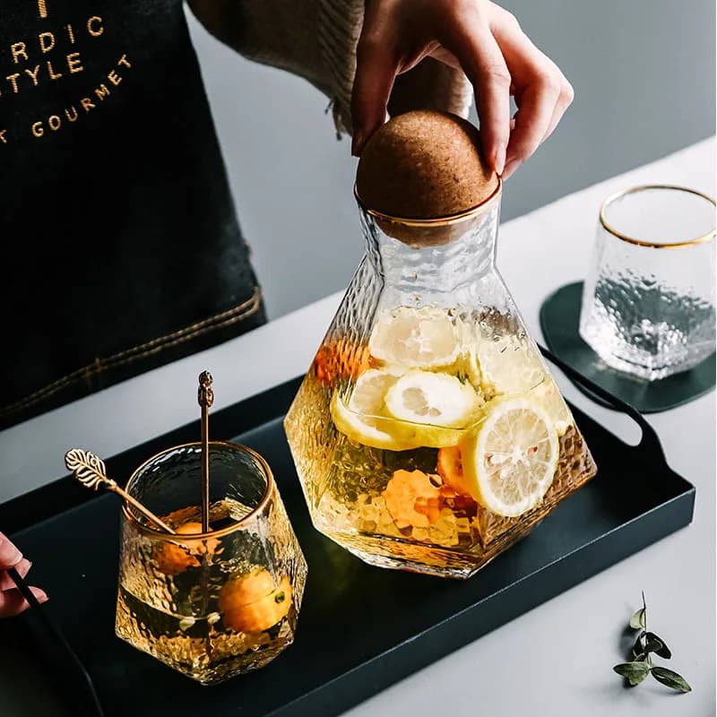 Bottiglia di Vino Geometrica Minimalista di Lusso in Stile Nordico – Design Elegante e Moderno, Perfetta per Bar Domestici di Stile, Collezionisti e Regali