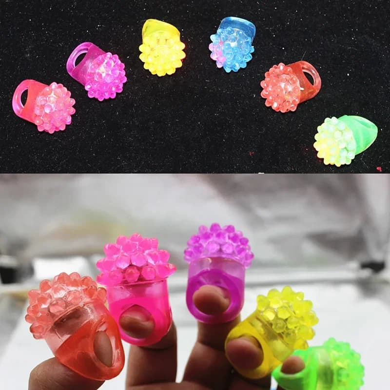 20 anelli luminosi lampeggianti che si illuminano al buio, anelli in gelatinina con superficie irregolare, ideali come bomboniere per feste in spiaggia e compleanni a tema Hawaii.