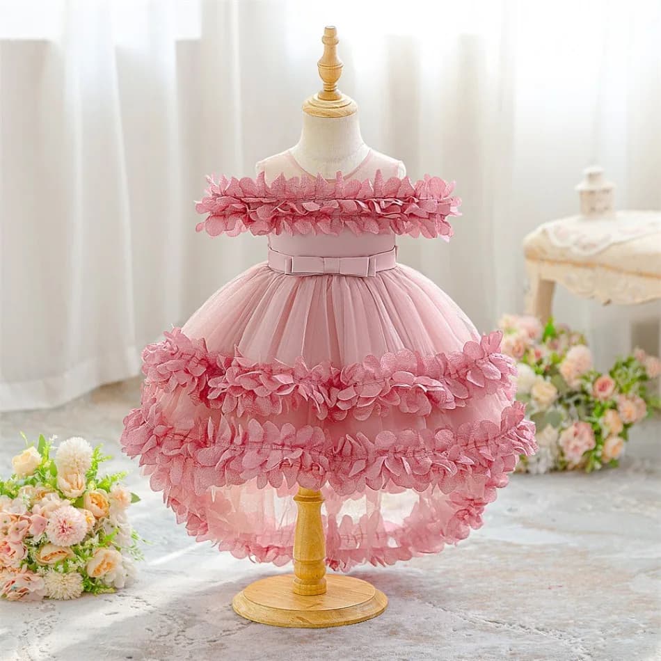 Vestito da Sfilata per Bambina con Gonna a Coda di Rondine, Spallina Singola e Fiori, per il Primo Compleanno ASQ03