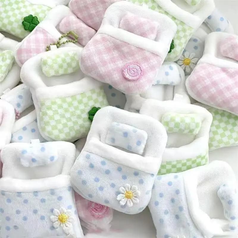 Cute Mini Fluffy Plush Doll Sleeping Bag Plush Doll Bed Soft Sleeping Bag Mini Doll Room Decoration Furniture Doll Accessories