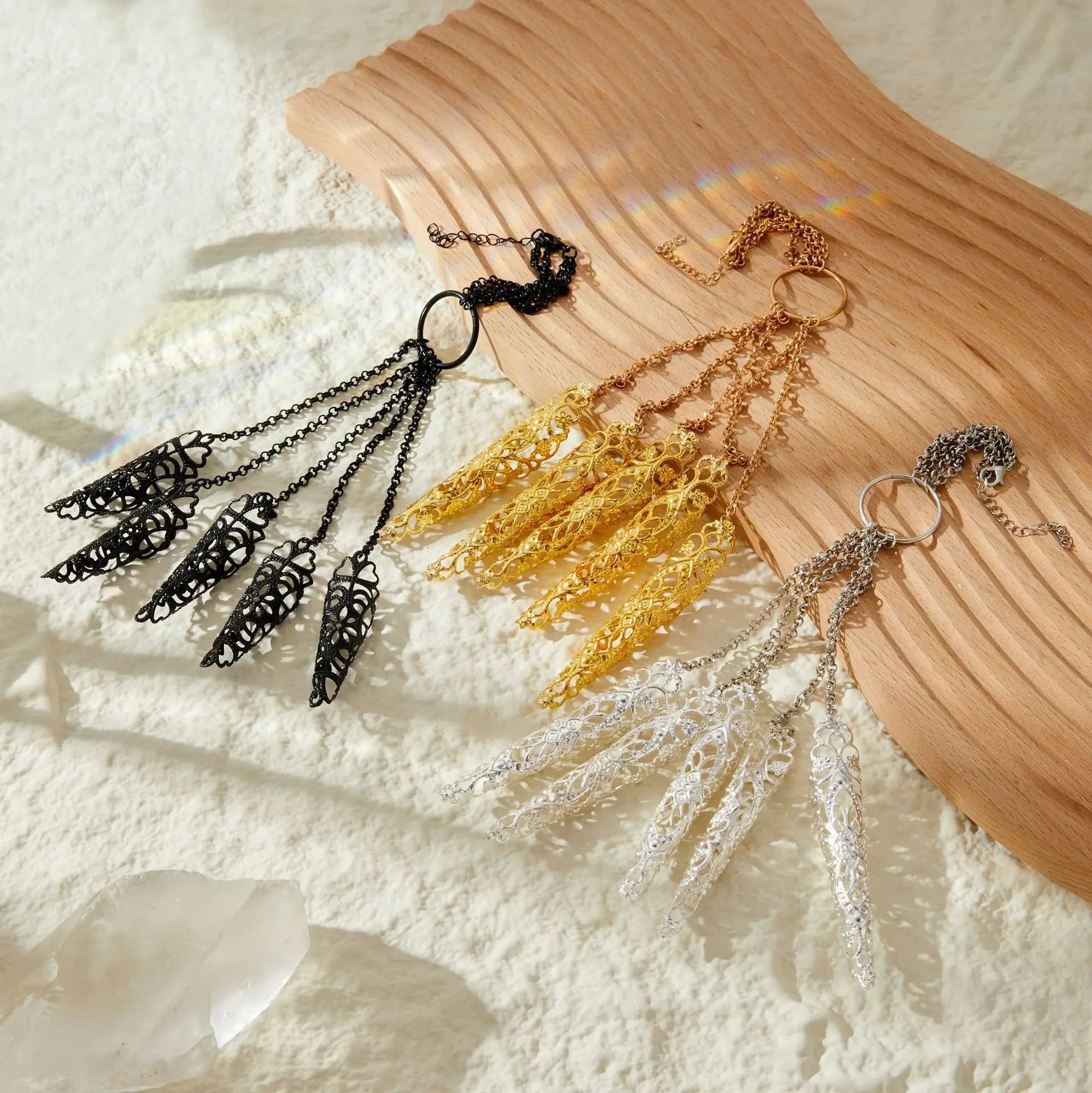 Halloween Gothic Fingerless Bracelet, Creative Ghost Palm Chain with Cone Nails for Women